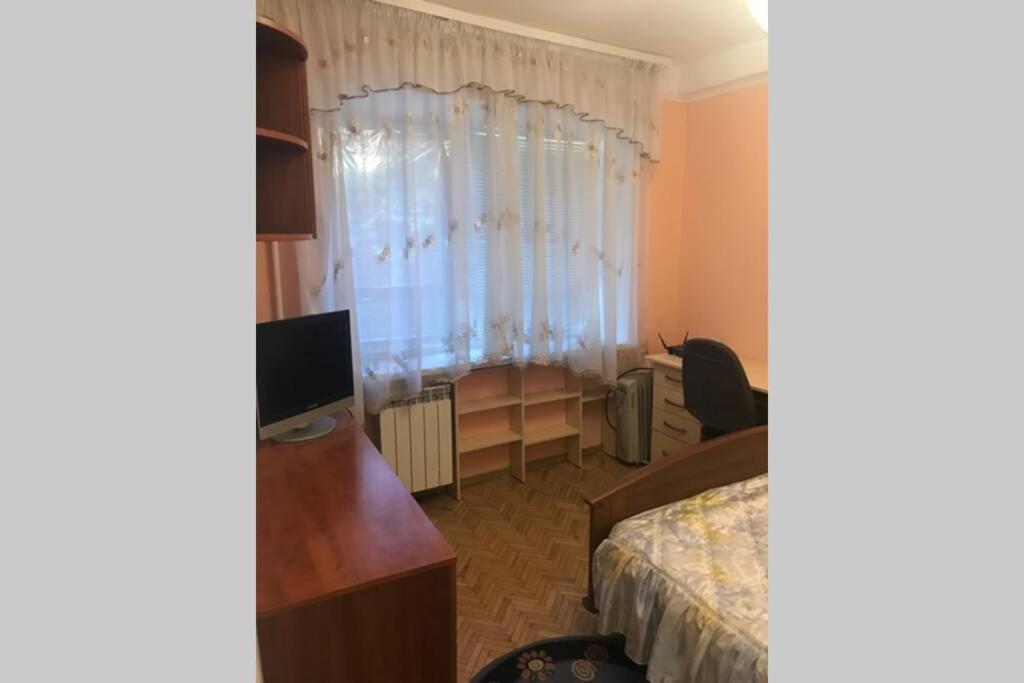 Уютненькая Квартирка Kiew Exterior foto
